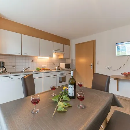 Nicola Apartment *